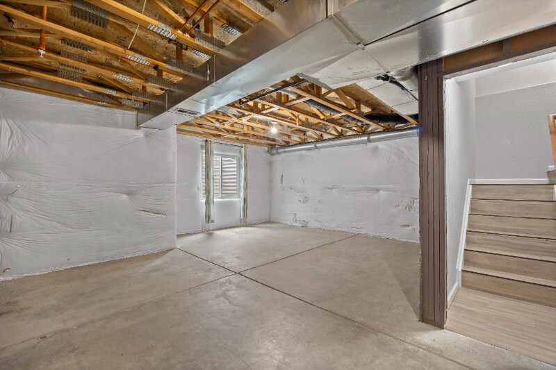 Building Photo - 2821 Willow Tree Ln