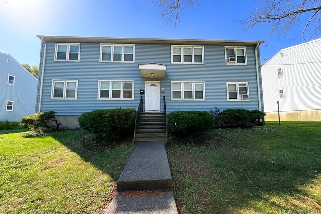 Primary Photo - 36 Oak Ridge Dr