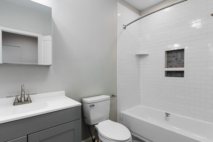 Building Photo - 282 Hawthorne St