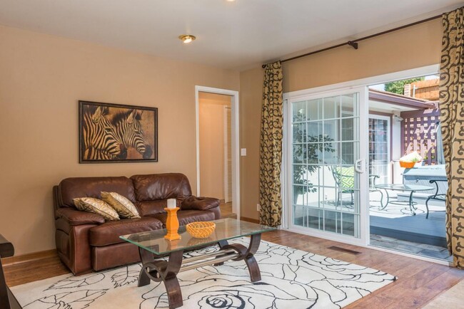 Building Photo - Stylish 3-Bed + Office Retreat with Sweepi...