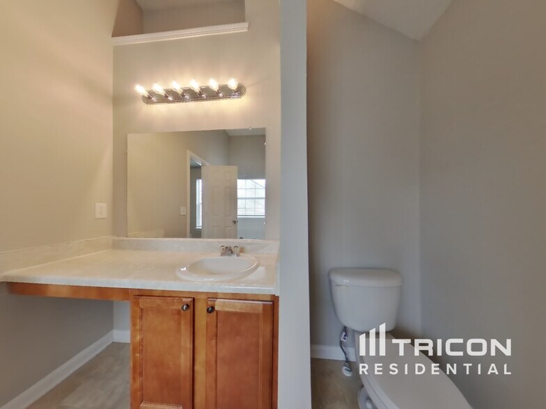 Building Photo - 508 Gonzaga Cir