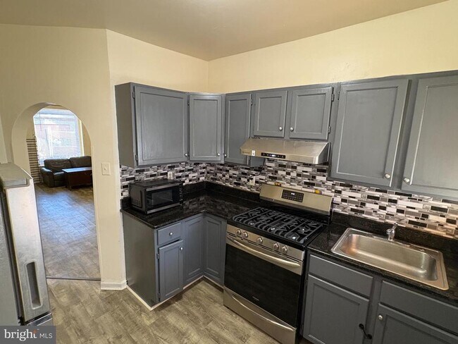 Building Photo - 3442 D St