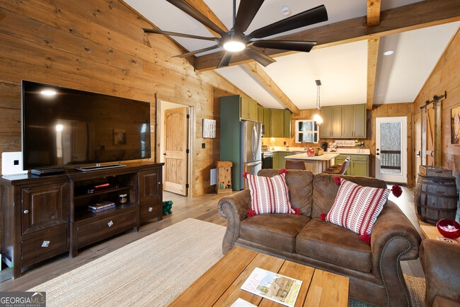 Building Photo - 642 Crabapple Dr