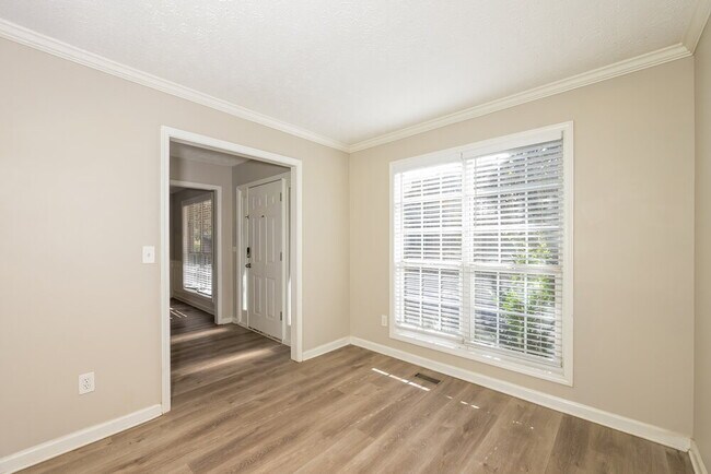 Building Photo - 2152 Glen Hope Ln