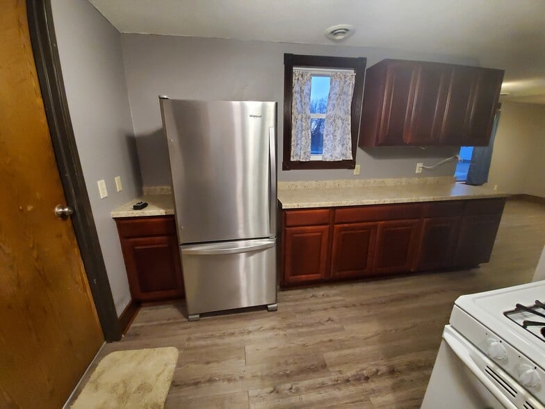 Building Photo - 104 NW 2nd St