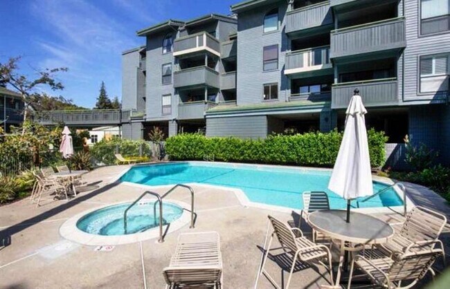 Building Photo - 1644 San Miguel Dr