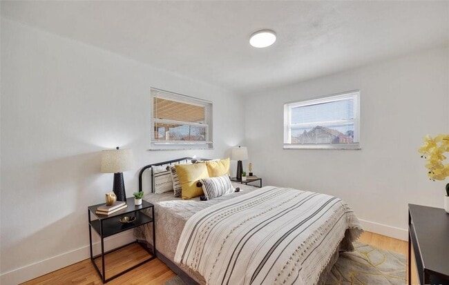 Building Photo - 713 Ave H