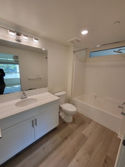 Building Photo - 12655 Bluff Creek Dr