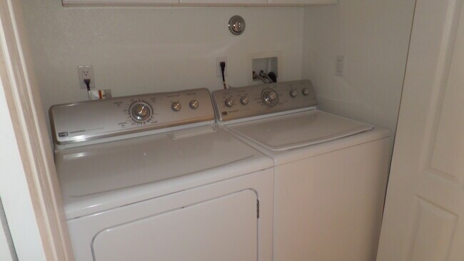 Building Photo - VACATION RENTAL - Condo on the River