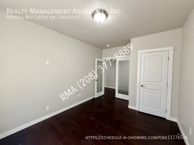 Building Photo - 3744 S Antler Ridge Ave