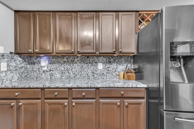 Building Photo - 7731 Falcon Rest Cir