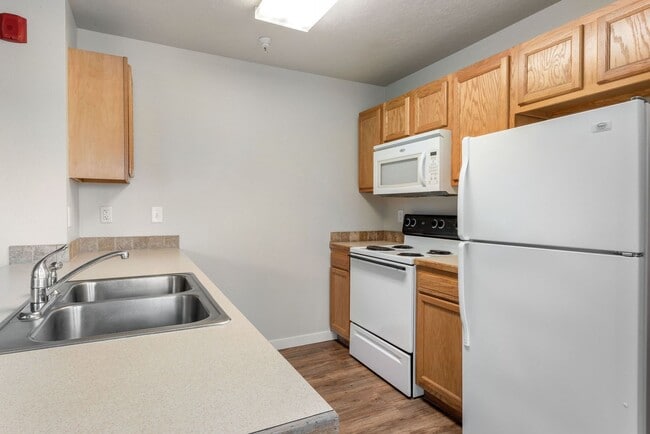 Building Photo - 208 Abraham Way