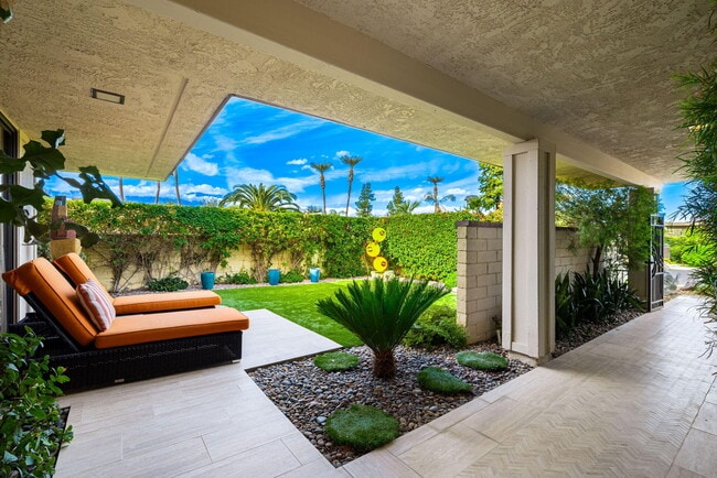 Building Photo - 1 Briarcliff Ct