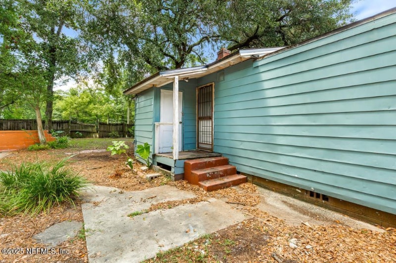 Building Photo - 2892 Gilmore St