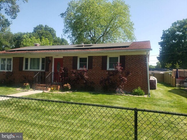Building Photo - 124 Woodland Dr