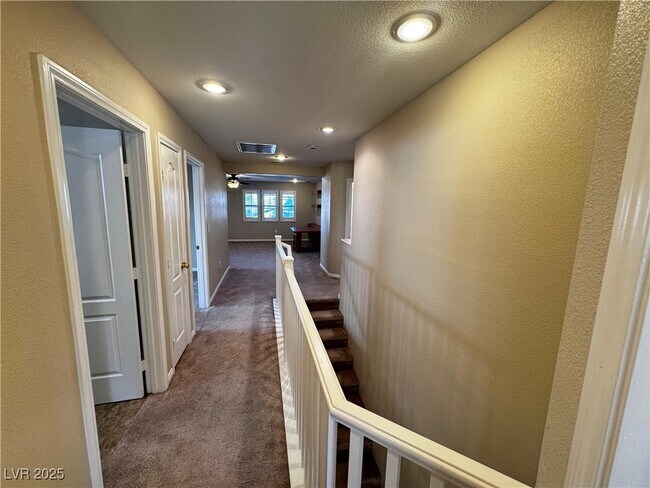 Building Photo - 5361 Candlespice Way