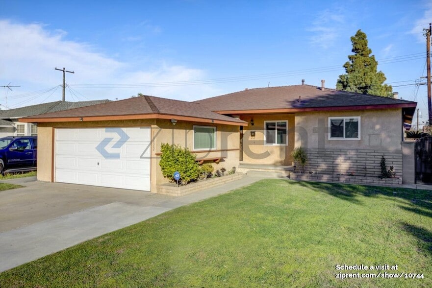 Primary Photo - 16422 McRae Ave