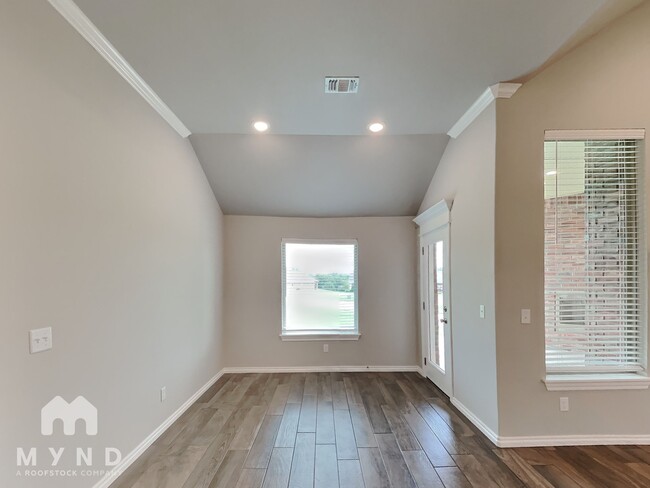 Building Photo - 509 Texoma Dr