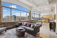 Building Photo - 700 N Washington Ave