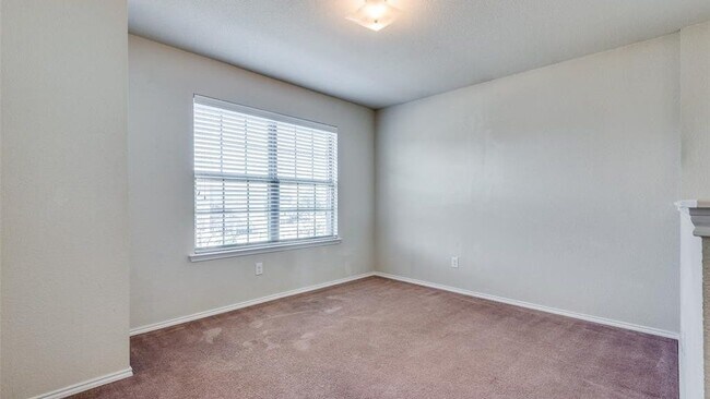 Building Photo - 712 Whitemarsh Dr