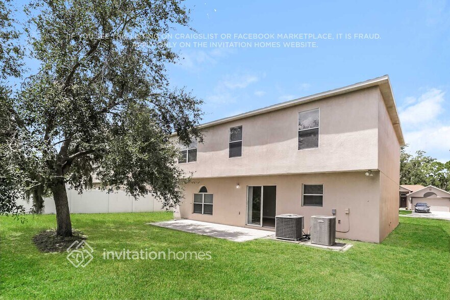 Building Photo - 1501 Alhambra Crest Dr