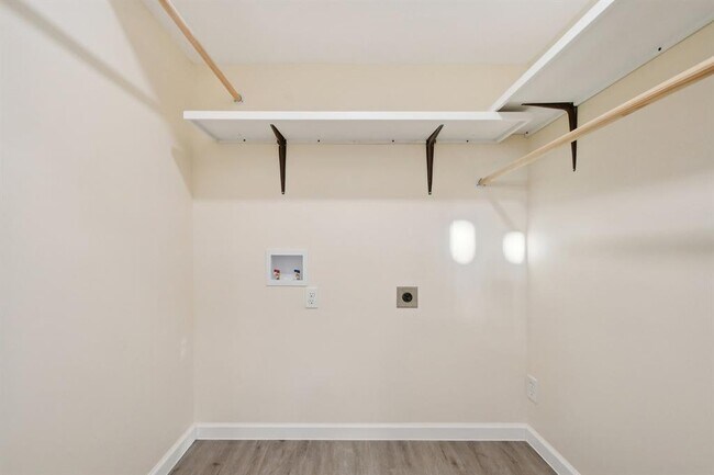 Building Photo - 21009 Fawn Ridge Dr