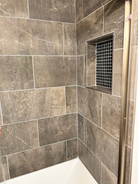 Building Photo - 209 Johnson St