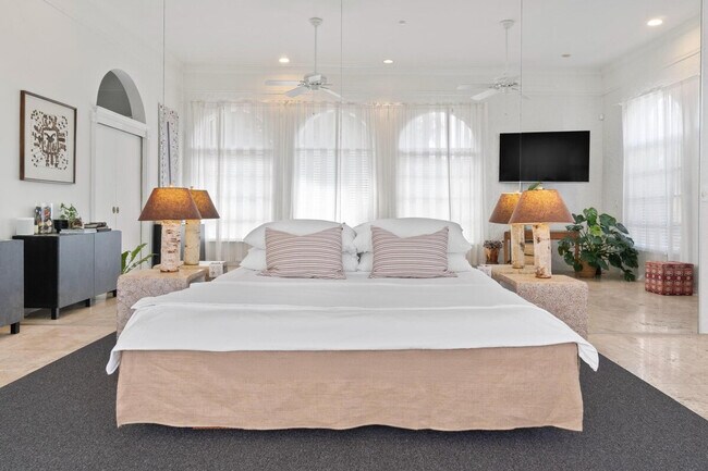 Building Photo - 3399 70th Ln N