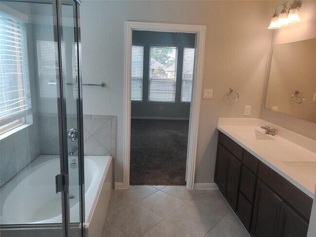 Building Photo - 3332 Lauren Nicole Ln