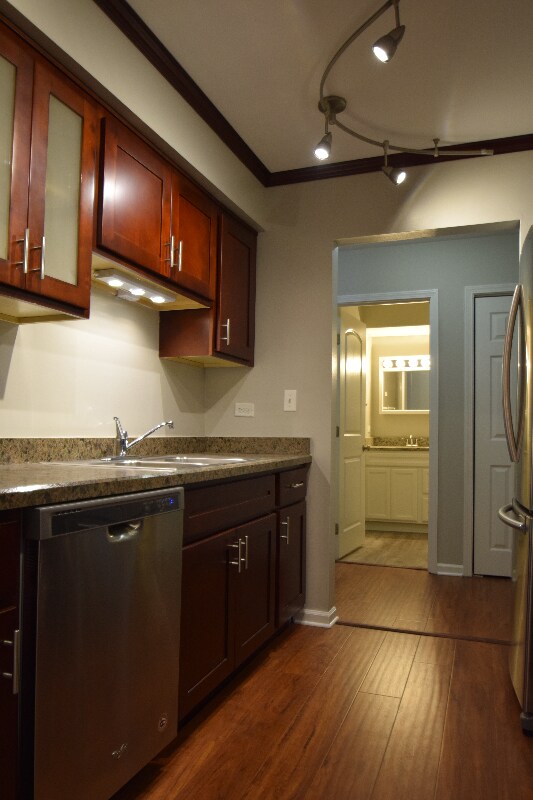 Primary Photo - 1425 Ashland Ave