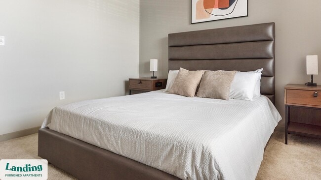 Building Photo - 5800 Highlands Plaza Dr