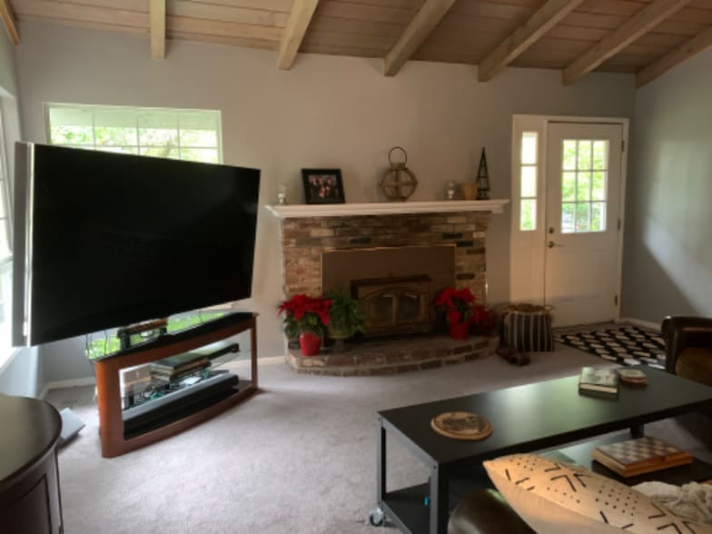 Building Photo - 2231 Overlook Dr