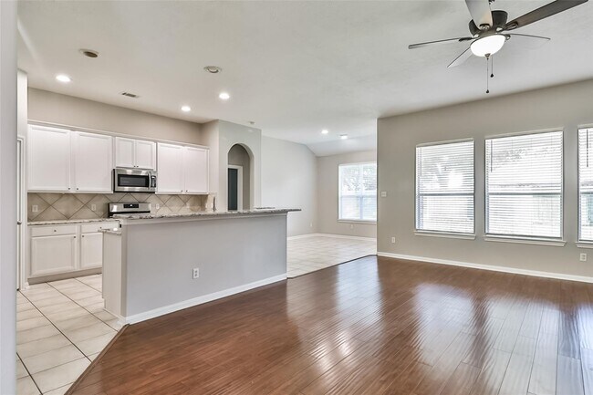 Building Photo - 15318 Bent Twig Way