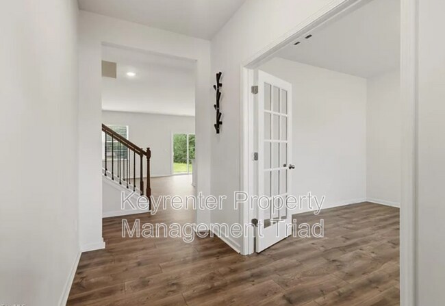Building Photo - 7448 Buckpasser Dr