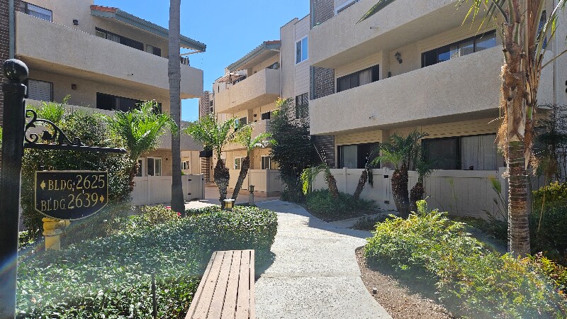 Building Photo - 2639 Pirineos Way