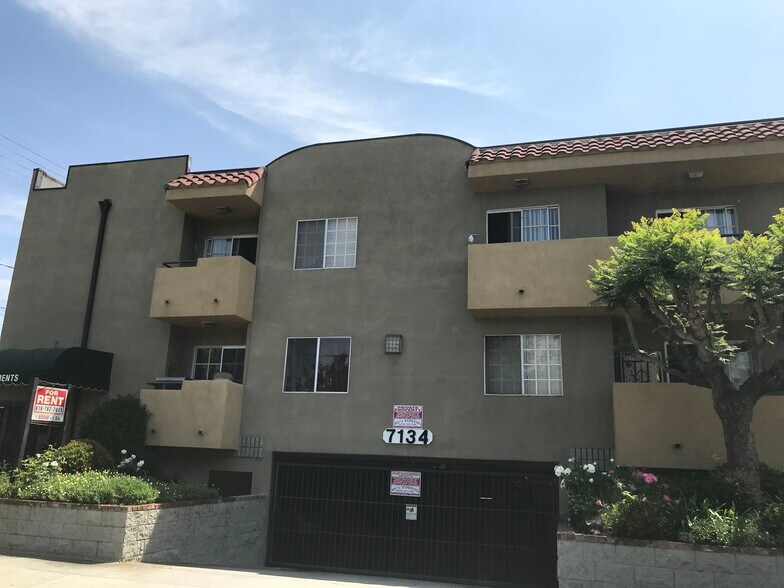 Front of bu - 7134 Amigo Ave