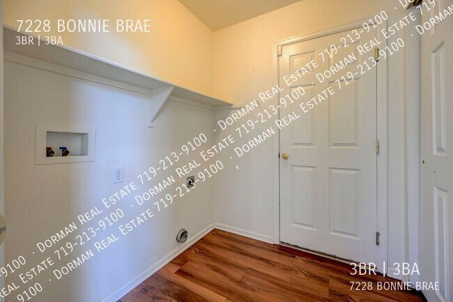 Building Photo - 7228 Bonnie Brae Ln