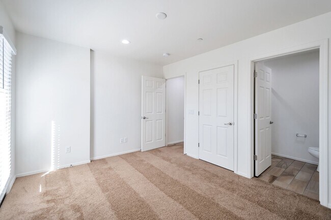Interior Photo - Encanto Apartments