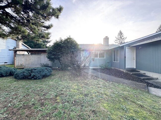 Building Photo - 39910 McCormick Dr
