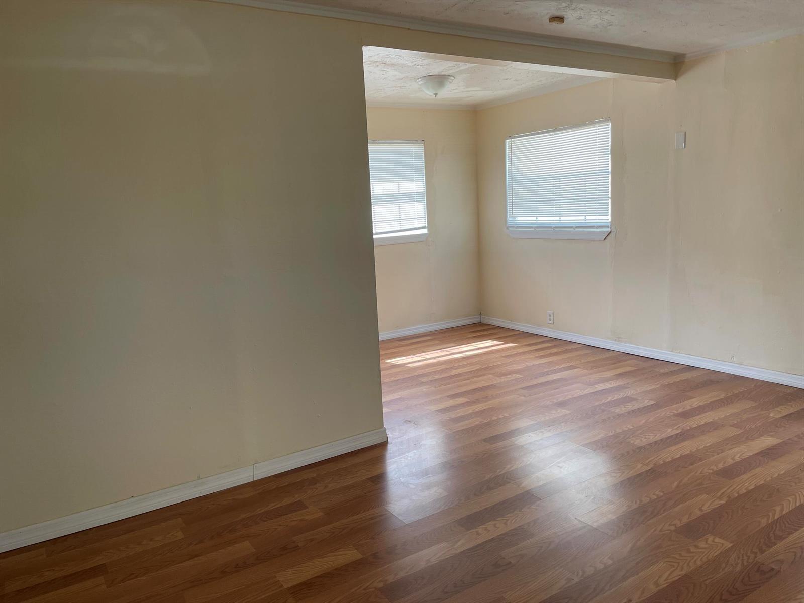 Building Photo - 1425 W 30th St