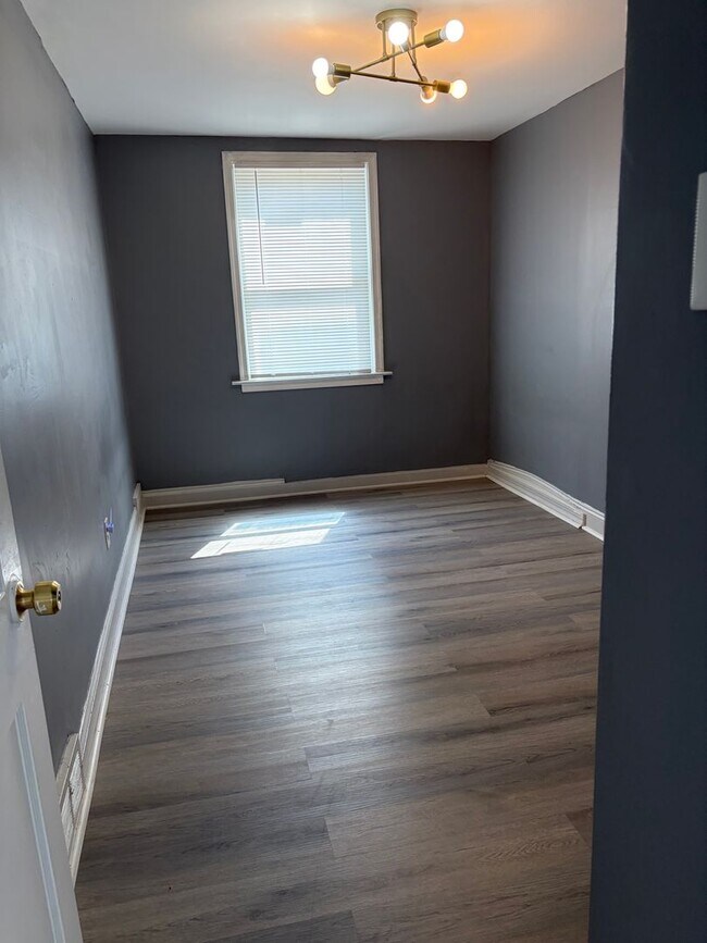 Building Photo - 306 Tribet Pl