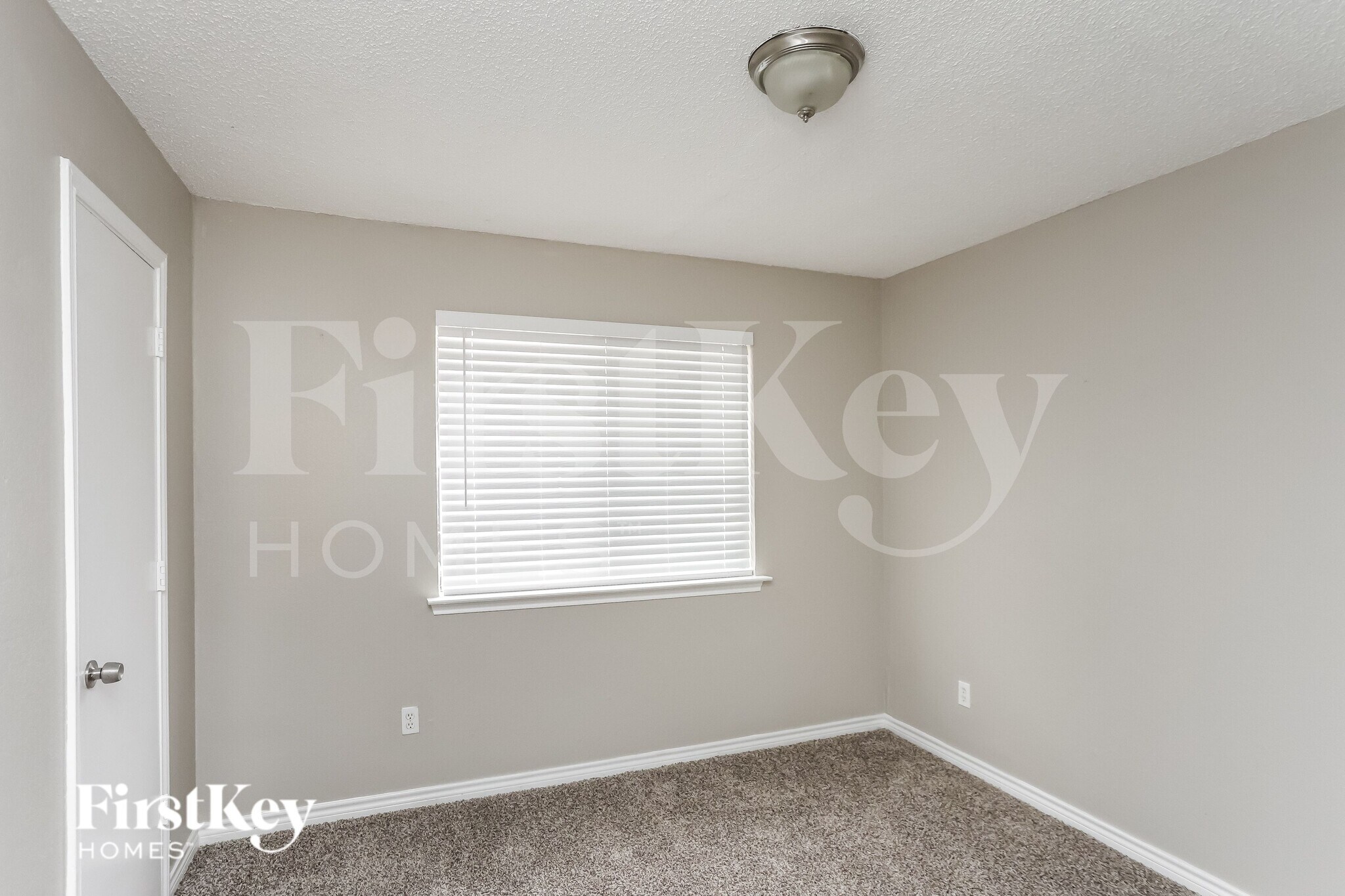 Building Photo - 231 Myrtle Dr