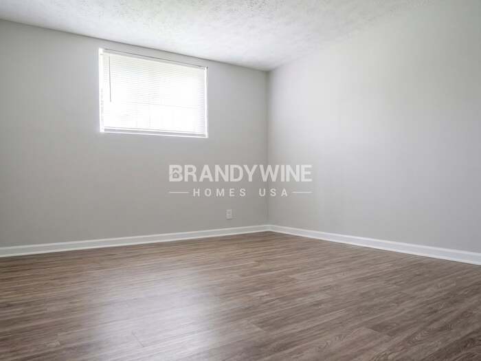 Building Photo - 1357 Heather Cir