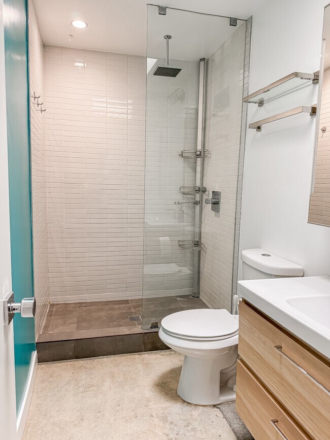 Building Photo - 3809 Floral Dr