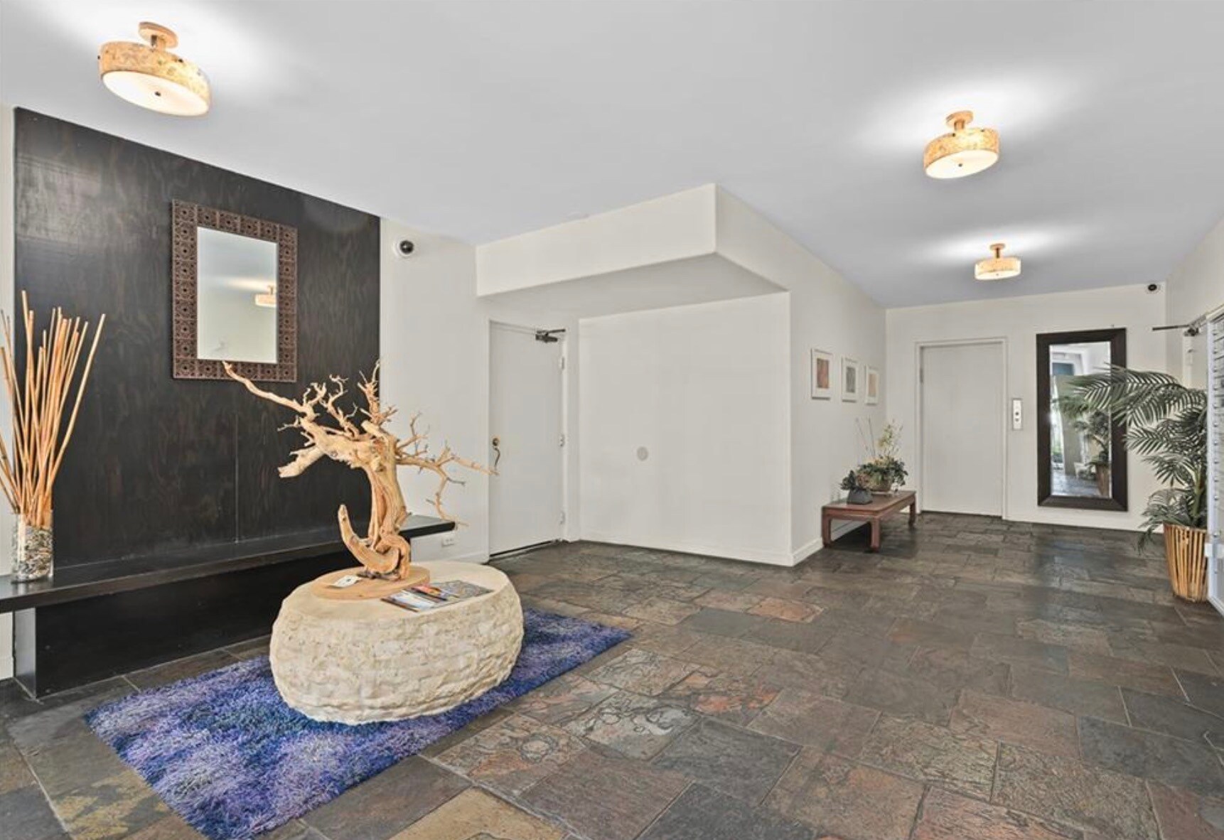 Building Photo - 1351 N Orange Dr