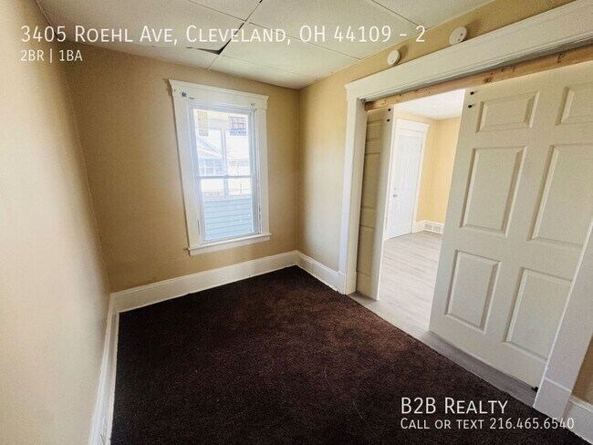Building Photo - 3405 Roehl Ave