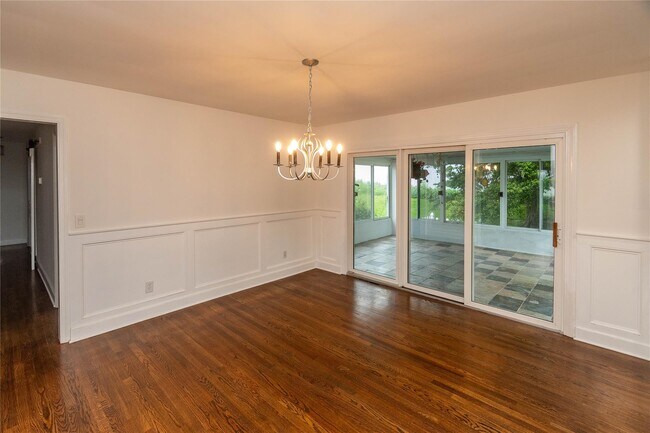 Building Photo - 37 Clover Hill Dr