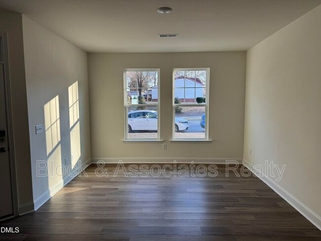 Building Photo - 460 La Maison Ave