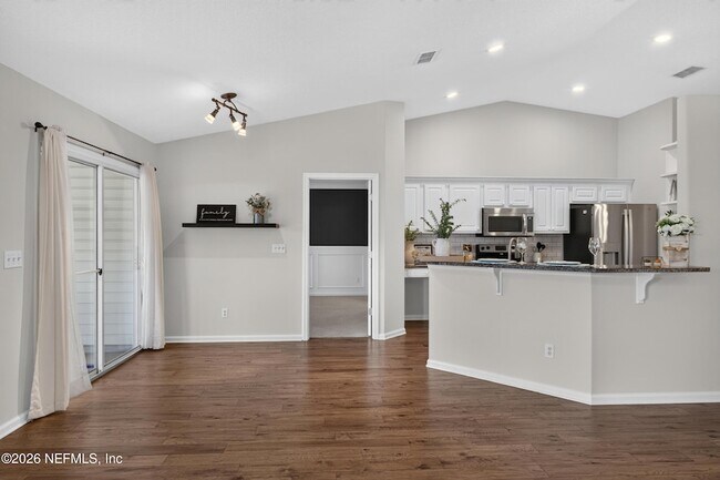 Building Photo - 12838 Chets Creek Dr N