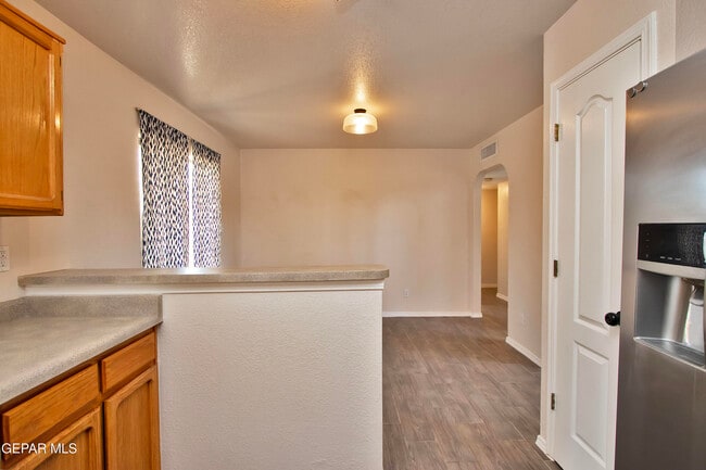 Building Photo - 11726 Stone Castle Dr